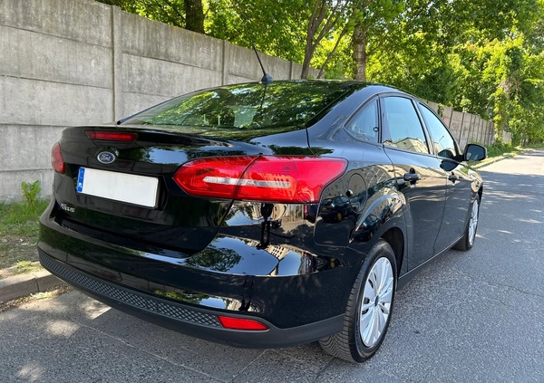 Ford Focus cena 39900 przebieg: 131000, rok produkcji 2018 z Warszawa małe 562